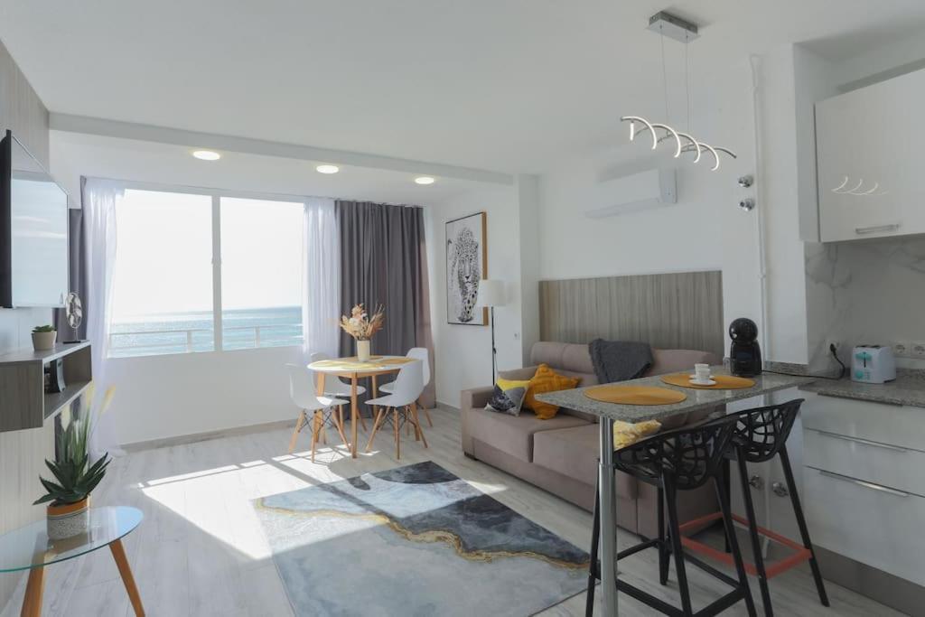 Apartamentos De Benidorm, Playa Poniente, Espana Екстериор снимка