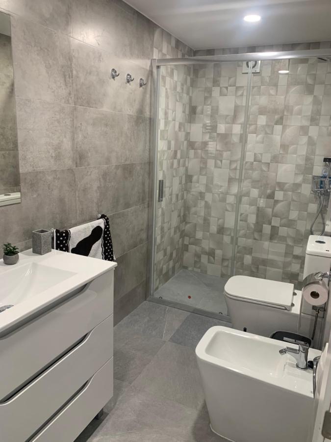 Apartamentos De Benidorm, Playa Poniente, Espana Екстериор снимка