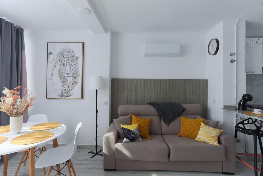 Apartamentos De Benidorm, Playa Poniente, Espana Екстериор снимка