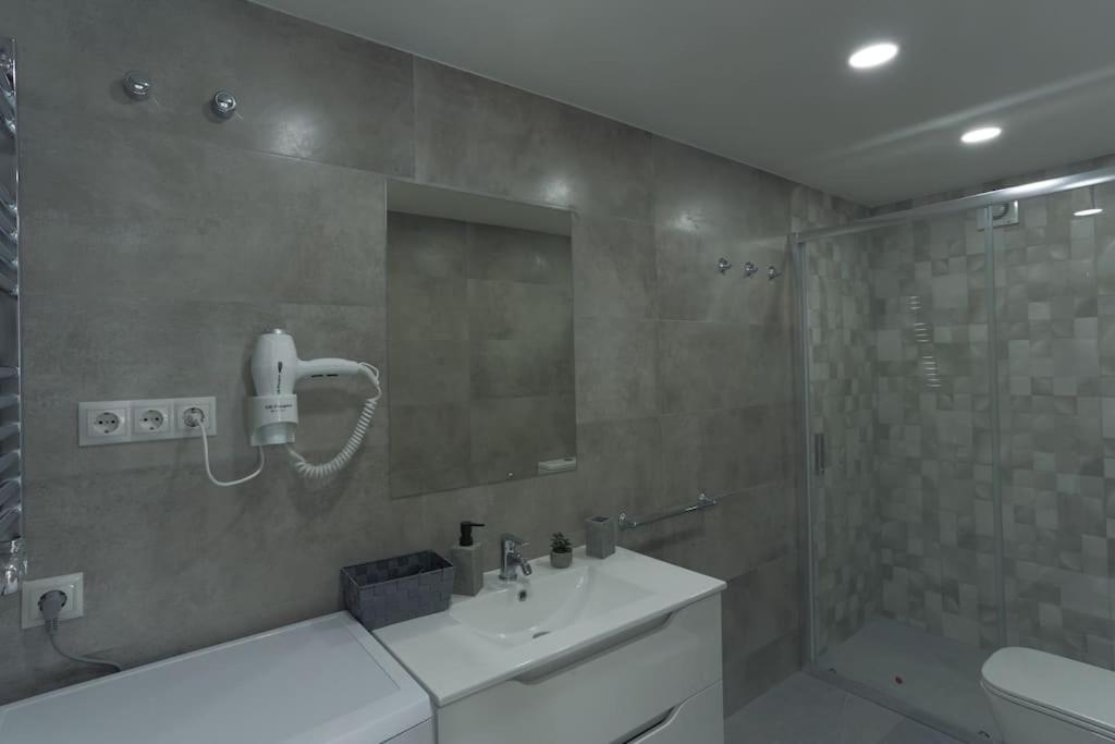 Apartamentos De Benidorm, Playa Poniente, Espana Екстериор снимка